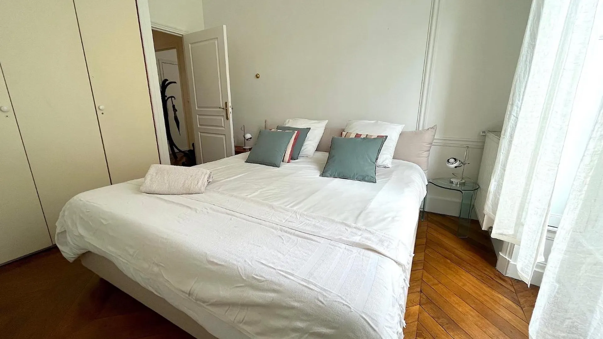 Malesherbes Apartment